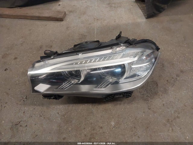 44339384 :رقم المزاد ، 5UXKR0C55F0P11514 vin ، 2015 Bmw X5 Xdrive35i مزاد بيع
