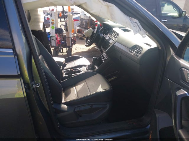 3VV3B7AX8MM081104 Volkswagen Tiguan