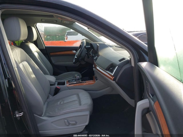 2021 AUDI Q5 WA1BAAFY8M2105608 Photo 4