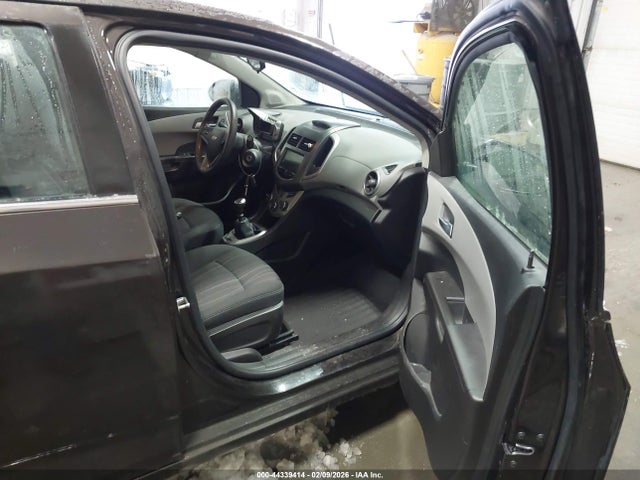 1G1JD5SB2E4109959 Chevrolet Sonic Lt Manual