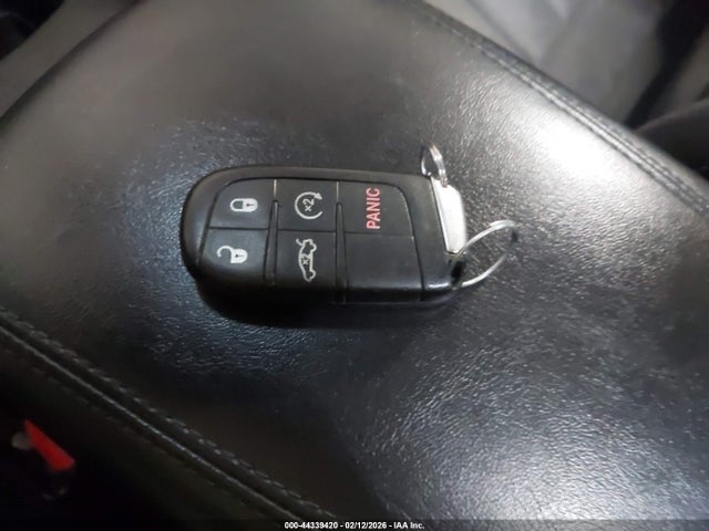 44339420 :رقم المزاد ، 1C3CCCAG3FN524115 vin ، 2015 Chrysler 200 Limited مزاد بيع