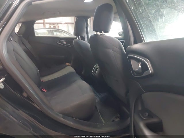 44339420 :رقم المزاد ، 1C3CCCAG3FN524115 vin ، 2015 Chrysler 200 Limited مزاد بيع