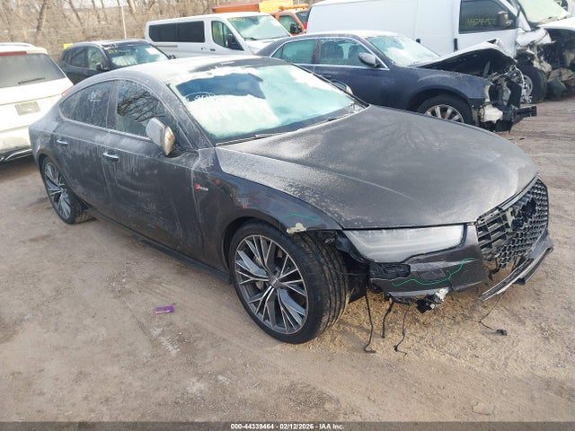 2016 AUDI A7 WAUWGAFC0GN107511 Photo 0