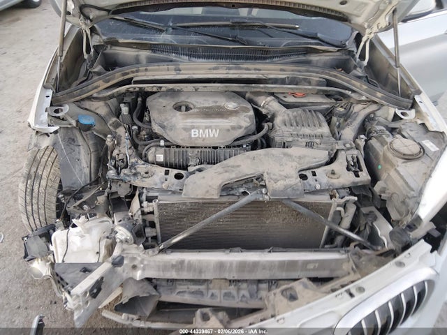 2018 BMW X1 WBXHT3C34J5L34105 Photo 9