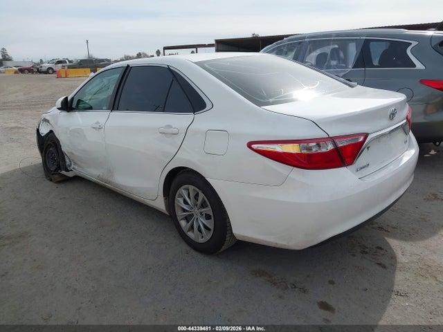 Toyota CAMRY LE 2015 4T1BF1FK3FU023811 Image 3