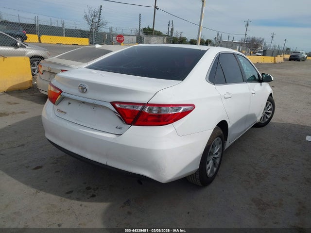 Toyota CAMRY LE 2015 4T1BF1FK3FU023811 Image 4