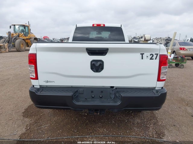 44339515 :رقم المزاد ، 3C6UR4HJ1RG215821 vin ، 2024 Ram 2500 Tradesman  4x2 8' Box مزاد بيع