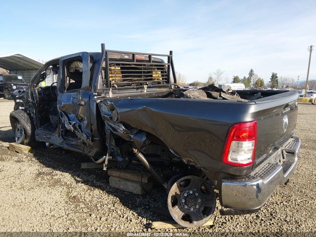 3C6UR5DJXNG306298 RAM 2500 Big Horn 4x4 6&#039;4 Box