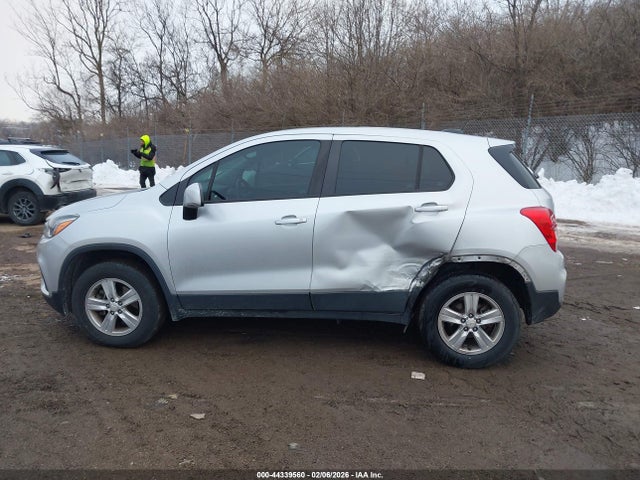 Chevrolet TRAX LS 2018 KL7CJNSB5JB625017 Image 15
