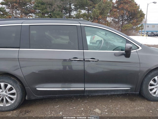Aukcja sprzedaży 2017 Chrysler Pacifica Touring-l, vin: 2C4RC1BG0HR795812, numer aukcji: 44339606