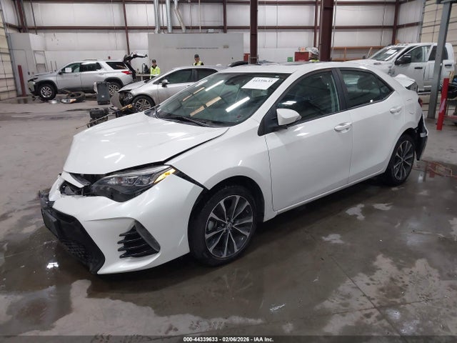 2018 TOYOTA COROLLA 5YFBURHEXJP817968 Photo 1