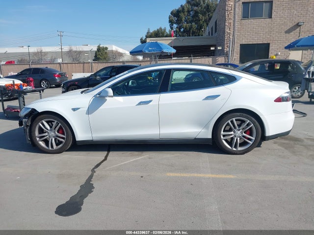 Tesla Model S P85 2014 5YJSA1H17EFP31719 Image 15