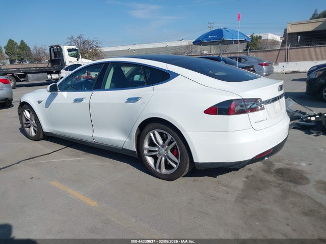 2014 TESLA MODEL S 5YJSA1H17EFP31719 Photo 2