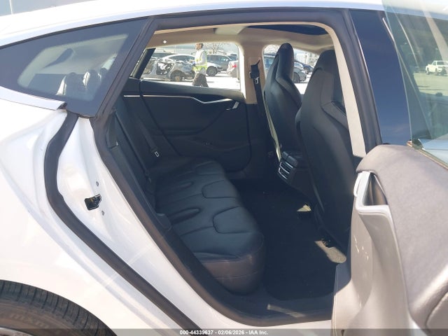 2014 TESLA MODEL S 5YJSA1H17EFP31719 Photo 7