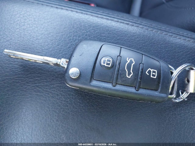 2018 AUDI A3 WAUGUGFF0J1032513 Photo 10