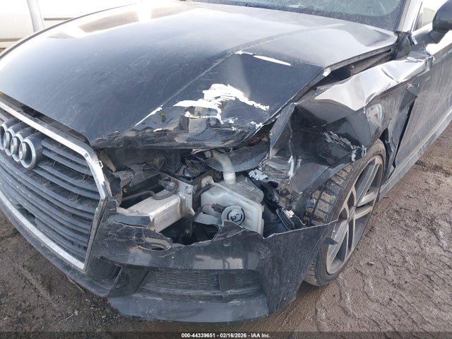 2018 AUDI A3 WAUGUGFF0J1032513 Photo 5