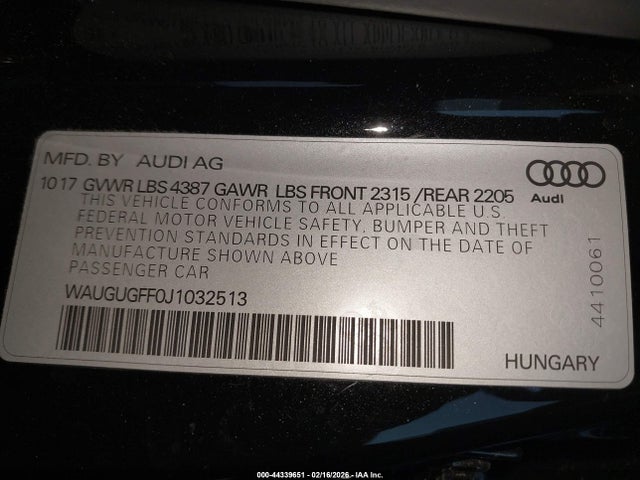 2018 AUDI A3 WAUGUGFF0J1032513 Photo 8