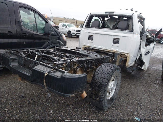 3C6MR5AJ3MG572247 RAM 2500 Tradesman 4x4 8&#039; Box