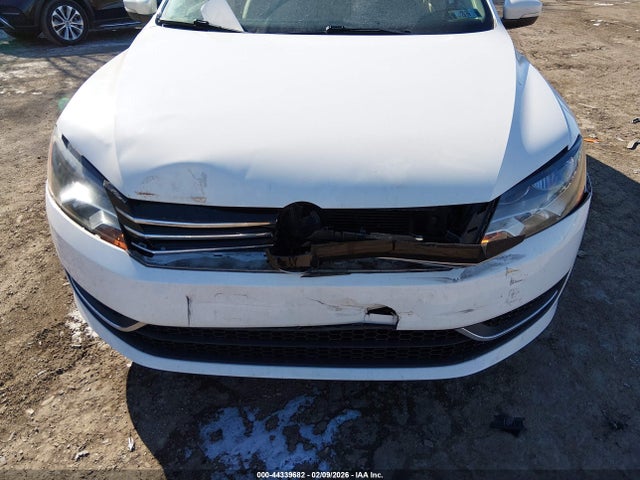 2015 VOLKSWAGEN PASSAT 1VWBT7A36FC010747 Photo 5