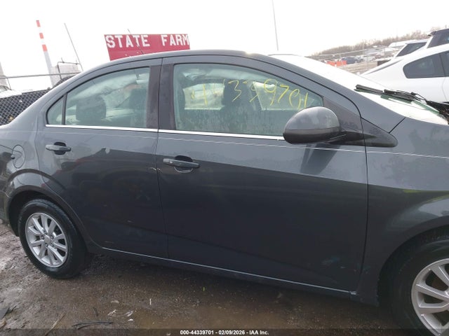 2019 Chevrolet Sonic Lt Auto მანქანა იყიდება აუქციონზე, vin: 1G1JD5SB5K4119249, აუქციონის ნომერი: 44339701