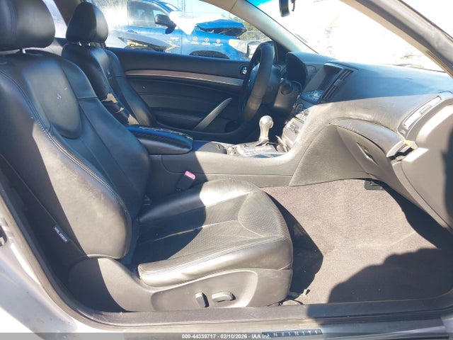 44339717 :رقم المزاد ، JN1CV6EK6BM215697 vin ، 2011 Infiniti G37 Journey مزاد بيع
