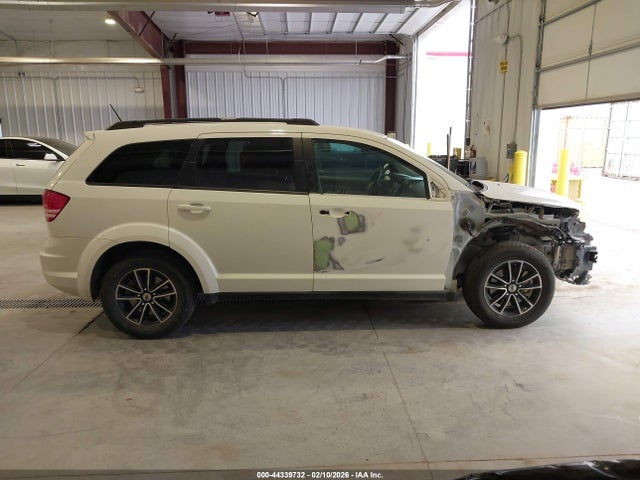 3C4PDCAB9JT347920 Dodge JOURNEY SE