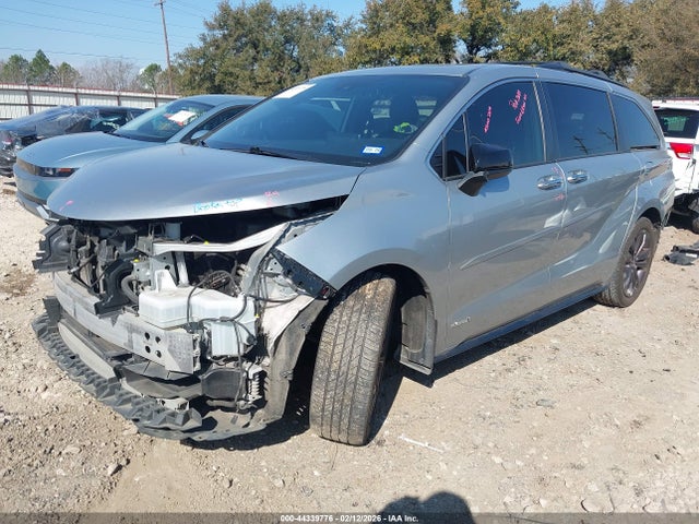 2021 TOYOTA SIENNA 5TDDRKEC6MS060552 Photo 1