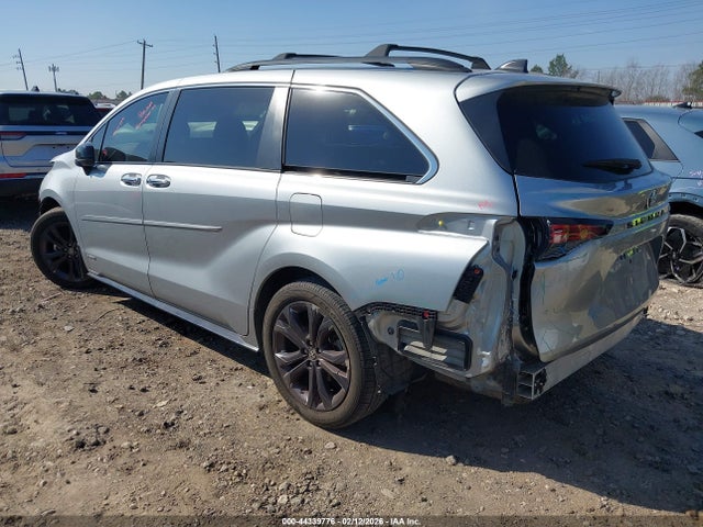 2021 TOYOTA SIENNA 5TDDRKEC6MS060552 Photo 2