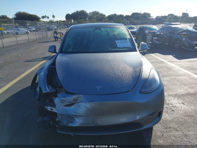 7SAYGDEE4RA306224 Tesla Model Y Long Range Dual Motor All-wheel Drive