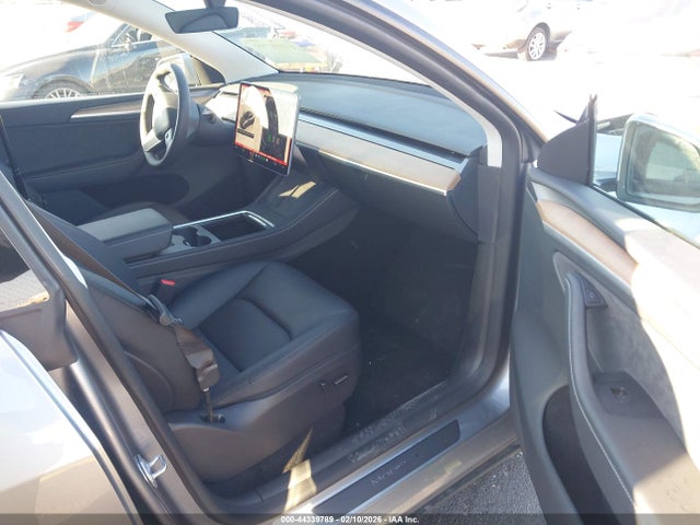 2024 TESLA MODEL Y 7SAYGDEE4RA306224 Photo 4