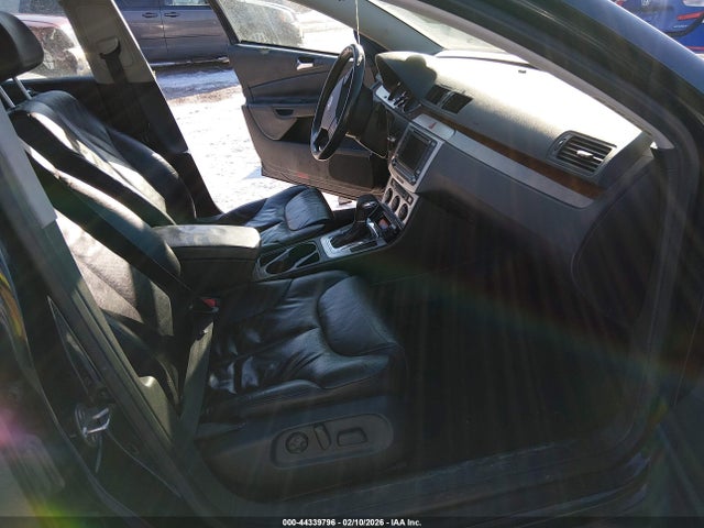 2008 VOLKSWAGEN PASSAT WVWEK73C78E209992 Photo 4