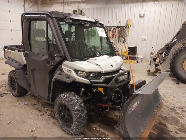 2020 CAN-AM DEFENDER 3JBUVAX45LK000240