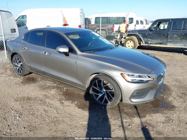 Aukcja sprzedaży 2019 Volvo S60 T5 Momentum, vin: 7JR102FK3KG006444, numer aukcji: 44339923