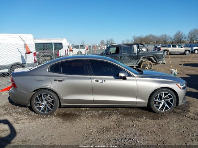2019 Volvo S60 T5 Momentum მანქანა იყიდება აუქციონზე, vin: 7JR102FK3KG006444, აუქციონის ნომერი: 44339923