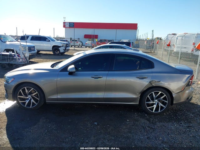 2019 Volvo S60 T5 Momentum მანქანა იყიდება აუქციონზე, vin: 7JR102FK3KG006444, აუქციონის ნომერი: 44339923