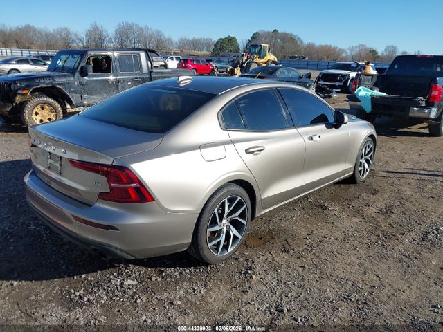 2019 Volvo S60 T5 Momentum მანქანა იყიდება აუქციონზე, vin: 7JR102FK3KG006444, აუქციონის ნომერი: 44339923