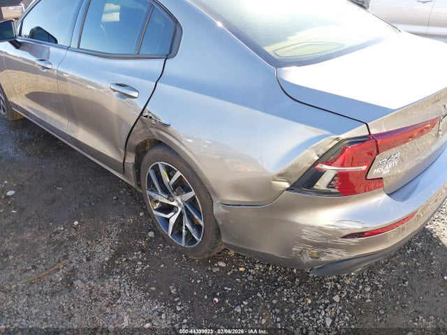 2019 Volvo S60 T5 Momentum მანქანა იყიდება აუქციონზე, vin: 7JR102FK3KG006444, აუქციონის ნომერი: 44339923