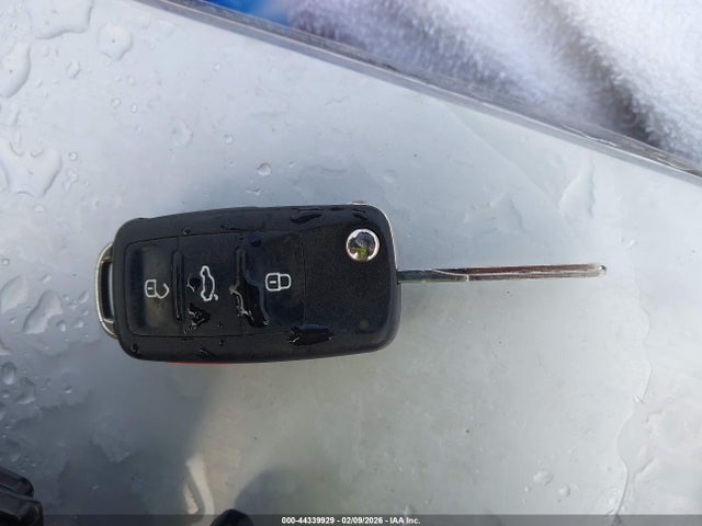 Продаж на аукціоні авто 2010 Volkswagen Gti 4-door, vin: WVWGV7AJ5AW210799, номер лоту: 44339929