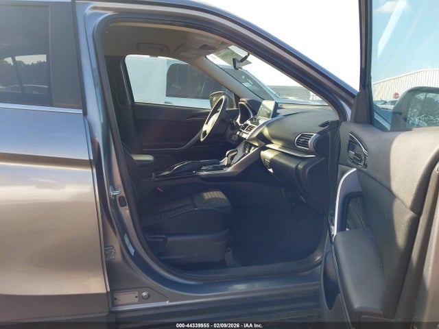 2019 MITSUBISHI ECLIPSE CROSS JA4AT4AA5KZ049276 Photo 4