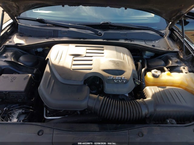 2C3CDXHG3FH896881 Dodge Charger Sxt