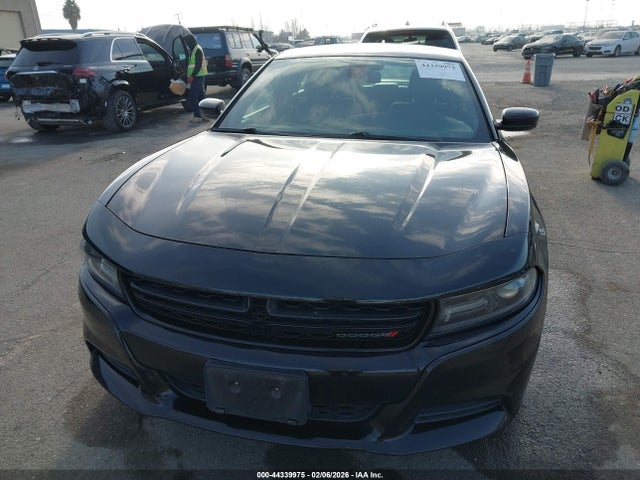 2C3CDXHG3FH896881 Dodge Charger Sxt