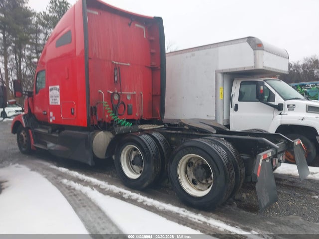 44339994 :رقم المزاد ، 1XKYDP9X2NJ148754 vin ، 2022 Kenworth T680 مزاد بيع