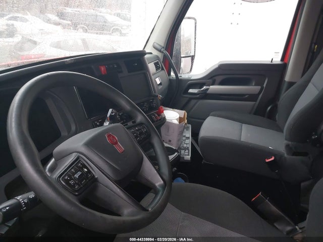 44339994 :رقم المزاد ، 1XKYDP9X2NJ148754 vin ، 2022 Kenworth T680 مزاد بيع