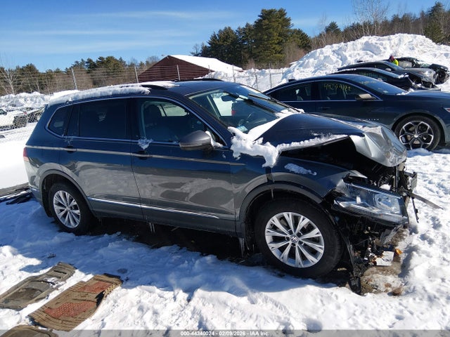2018 Volkswagen Tiguan 2.0t Se/2.0t Sel მანქანა იყიდება აუქციონზე, vin: 3VV2B7AX3JM171445, აუქციონის ნომერი: 44340024