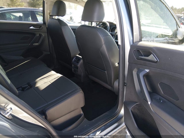 2018 Volkswagen Tiguan 2.0t Se/2.0t Sel მანქანა იყიდება აუქციონზე, vin: 3VV2B7AX3JM171445, აუქციონის ნომერი: 44340024