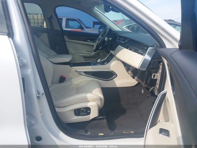 2021 JAGUAR F-PACE SADCJ2EU6MA669346 Photo 4