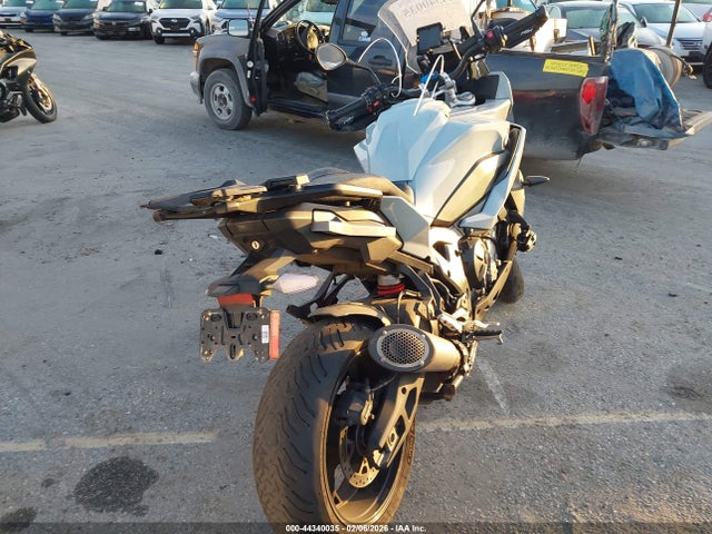 2021 BMW S 1000 WB10E4302M6E73146 Photo 3