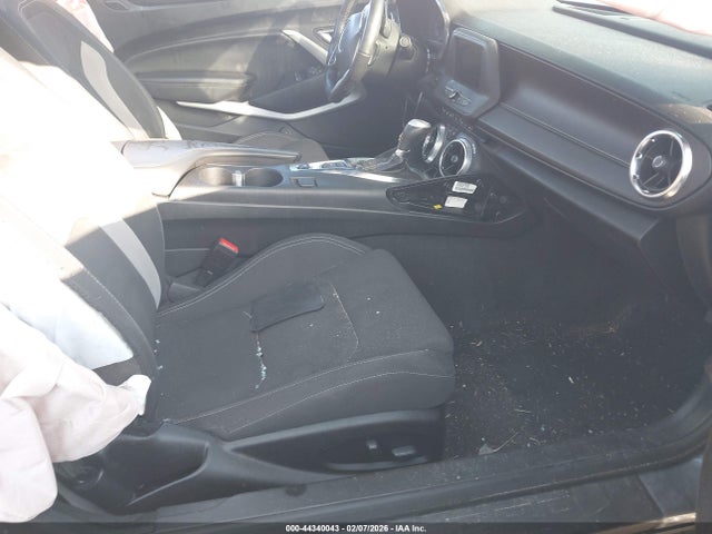 2021 CHEVROLET CAMARO 1G1FF1R70M0141826 Photo 4