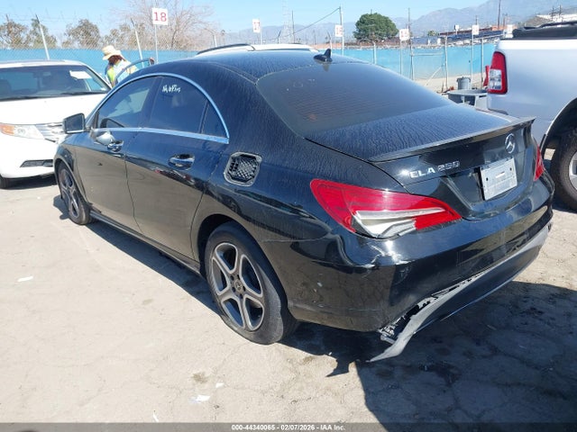 Mercedes-Benz CLA 250 2018 WDDSJ4EB2JN598626 Image 3