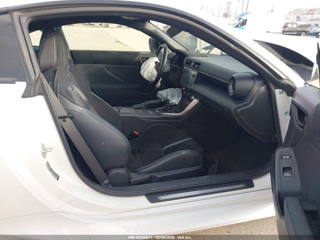 2023 TOYOTA GR86 JF1ZNBE11P9760889 Photo 4